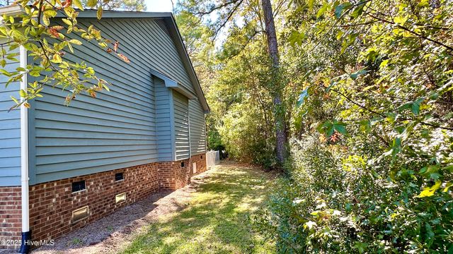 708 Mistique Court, New Bern, NC 28560