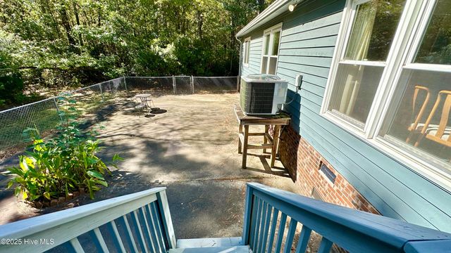 708 Mistique Court, New Bern, NC 28560
