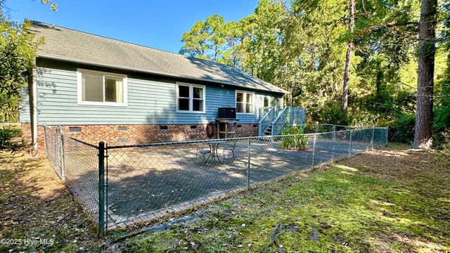 708 Mistique Court, New Bern, NC 28560