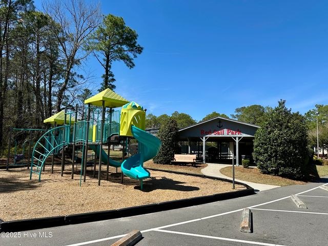 708 Mistique Court, New Bern, NC 28560