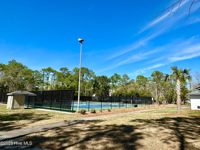 708 Mistique Court, New Bern, NC 28560