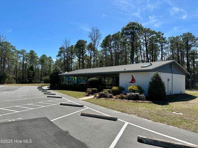 708 Mistique Court, New Bern, NC 28560