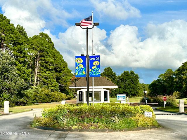 708 Mistique Court, New Bern, NC 28560