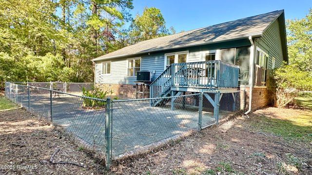 708 Mistique Court, New Bern, NC 28560