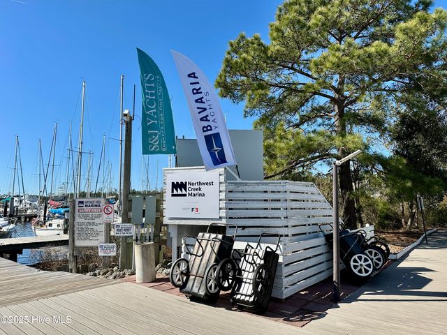 708 Mistique Court, New Bern, NC 28560