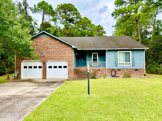 708 Mistique Court, New Bern, NC 28560