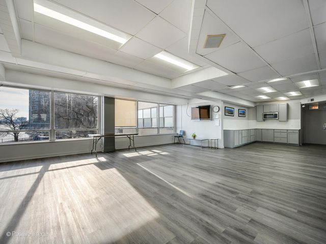 6301 N Sheridan Road 14-O, Chicago, IL 60660