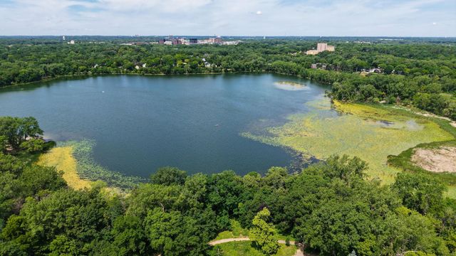 2015 Upton Avenue S, Minneapolis, MN 55405
