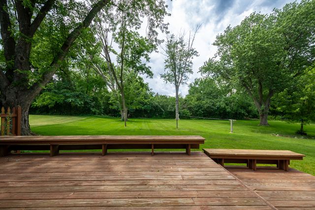 40581 N Sunset Drive, Antioch, IL 60002