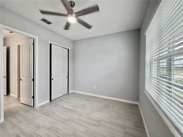 19227 SCALLOP LOOP, Lakewood Ranch, FL 34211
