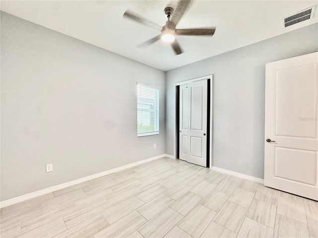 19227 SCALLOP LOOP, Lakewood Ranch, FL 34211