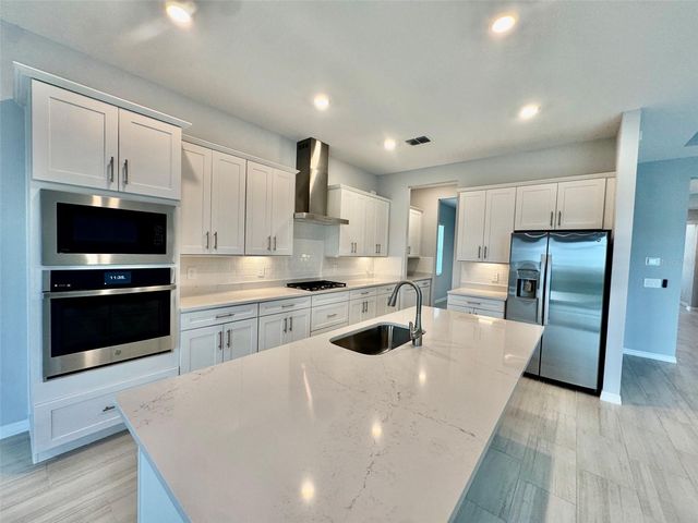 19227 SCALLOP LOOP, Lakewood Ranch, FL 34211