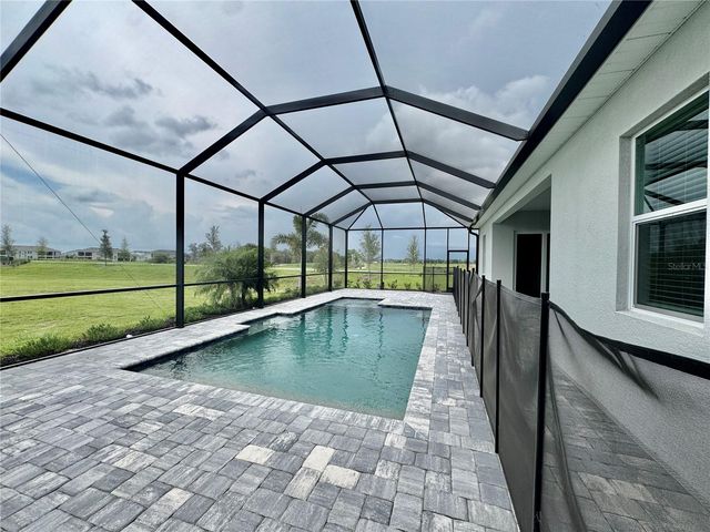 19227 SCALLOP LOOP, Lakewood Ranch, FL 34211