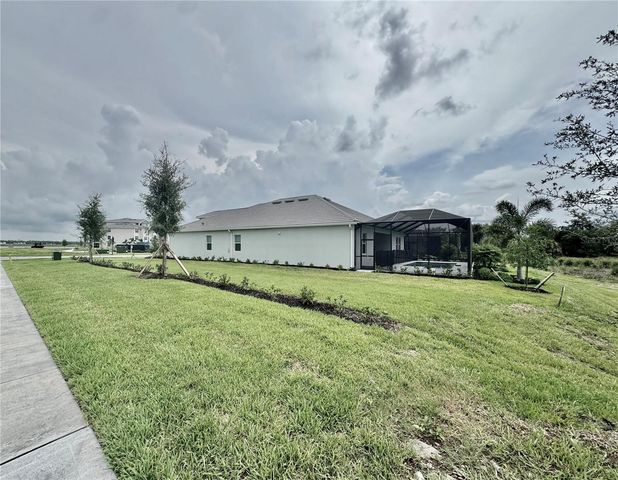 19227 SCALLOP LOOP, Lakewood Ranch, FL 34211