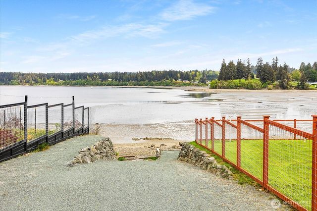5333 Bercot Road, Freeland, WA 98249