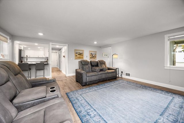 5333 Bercot Road, Freeland, WA 98249