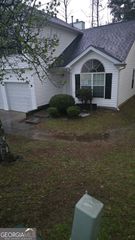 2816 Two Lakes Circle, South Fulton, GA 30349