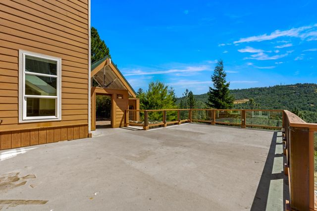 12455 Hallwood Pl, Grass Valley, CA 95949
