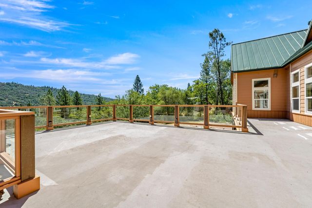 12455 Hallwood Pl, Grass Valley, CA 95949