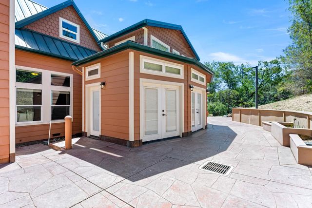 12455 Hallwood Pl, Grass Valley, CA 95949