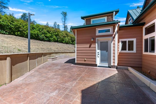 12455 Hallwood Pl, Grass Valley, CA 95949