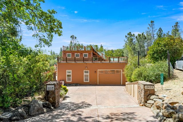 12455 Hallwood Pl, Grass Valley, CA 95949