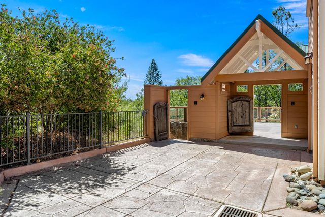 12455 Hallwood Pl, Grass Valley, CA 95949