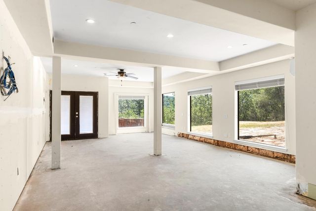 12455 Hallwood Pl, Grass Valley, CA 95949