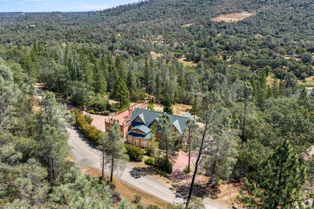 12455 Hallwood Pl, Grass Valley, CA 95949