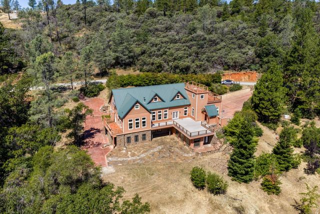 12455 Hallwood Pl, Grass Valley, CA 95949