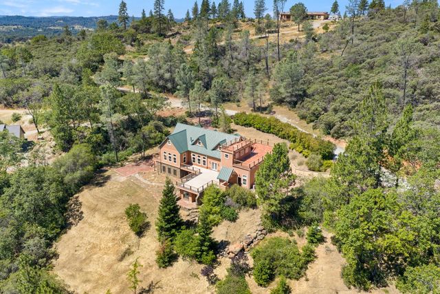 12455 Hallwood Pl, Grass Valley, CA 95949