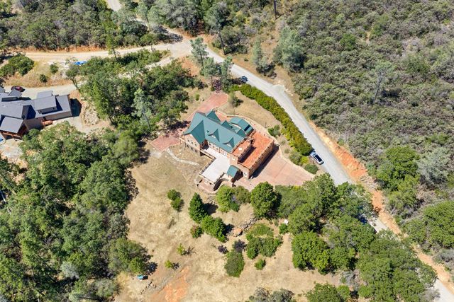 12455 Hallwood Pl, Grass Valley, CA 95949