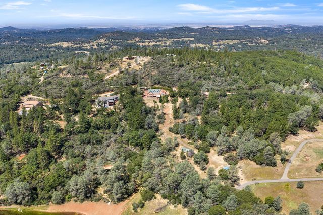 12455 Hallwood Pl, Grass Valley, CA 95949