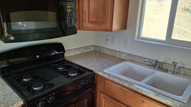 12455 Hallwood Pl, Grass Valley, CA 95949