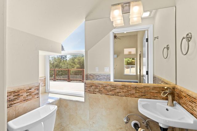 12455 Hallwood Pl, Grass Valley, CA 95949