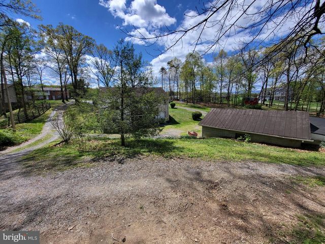 1859-1861 LEAFMORE RD, Chambersburg, PA 17202