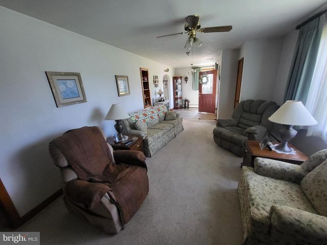 1859-1861 LEAFMORE RD, Chambersburg, PA 17202