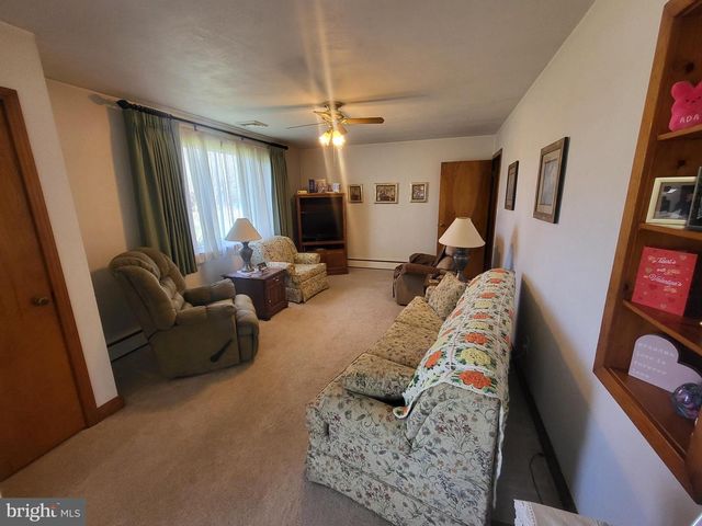 1859-1861 LEAFMORE RD, Chambersburg, PA 17202