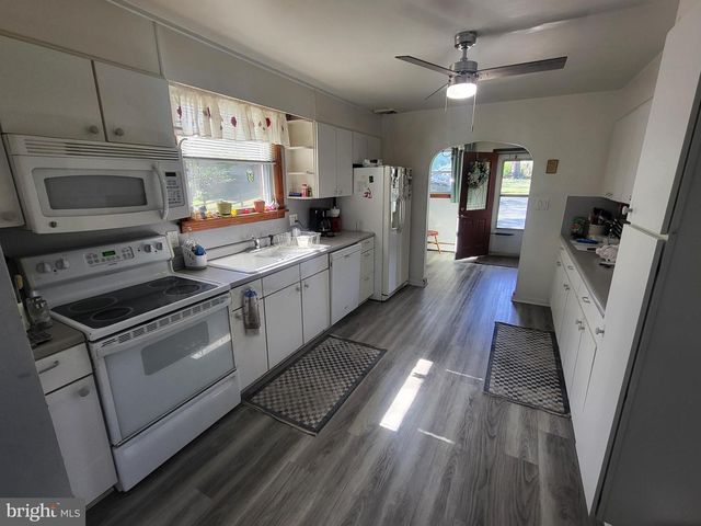 1859-1861 LEAFMORE RD, Chambersburg, PA 17202