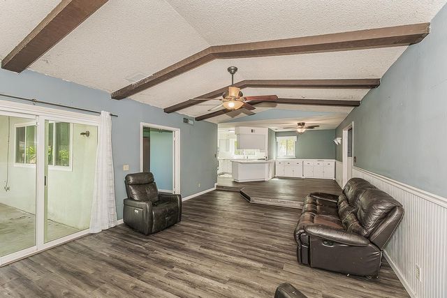 1895 Dennis Avenue, Clovis, CA 93611