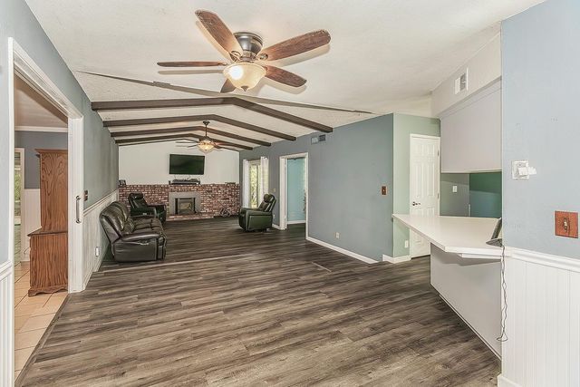 1895 Dennis Avenue, Clovis, CA 93611