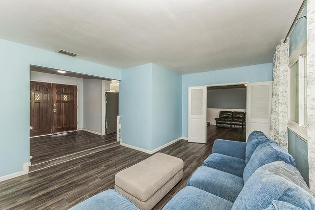 1895 Dennis Avenue, Clovis, CA 93611