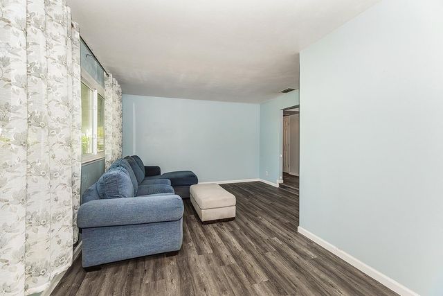 1895 Dennis Avenue, Clovis, CA 93611