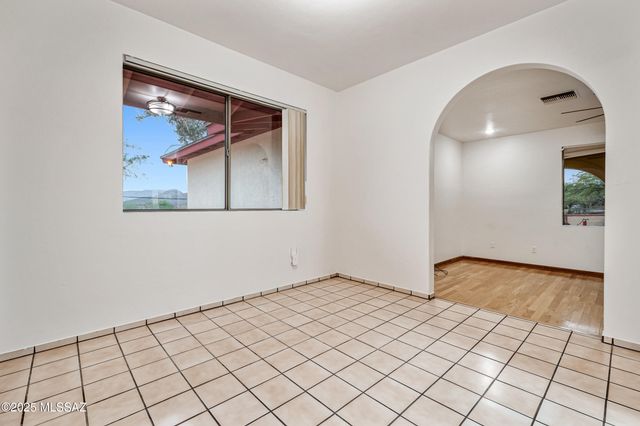 6021 S Arrowhead Lane, Tucson, AZ 85746