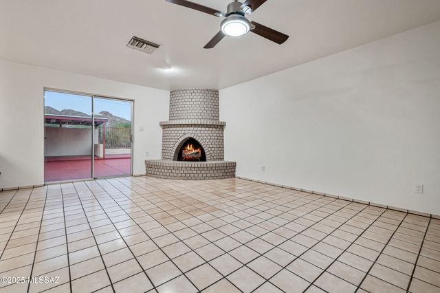 6021 S Arrowhead Lane, Tucson, AZ 85746