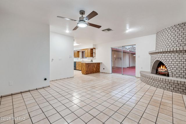 6021 S Arrowhead Lane, Tucson, AZ 85746