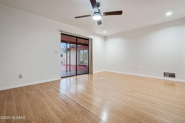 6021 S Arrowhead Lane, Tucson, AZ 85746