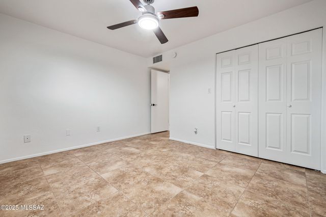 6021 S Arrowhead Lane, Tucson, AZ 85746