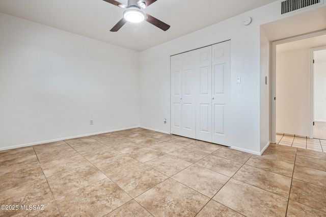 6021 S Arrowhead Lane, Tucson, AZ 85746