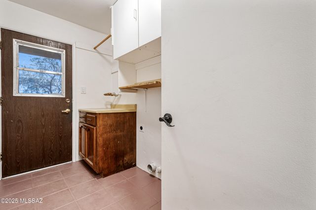 6021 S Arrowhead Lane, Tucson, AZ 85746